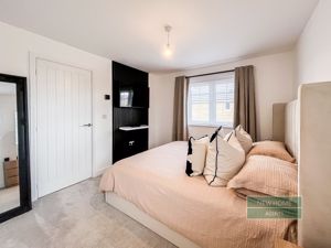 Photo 14- click for photo gallery